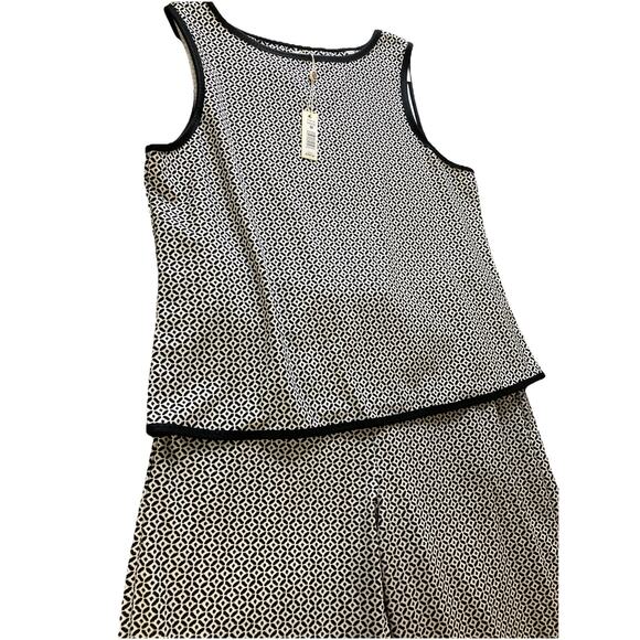 Max Studio Women’s Two Piece Pant Set Sz M New Black White Wide Leg Capri $168 - Picture 2 of 11